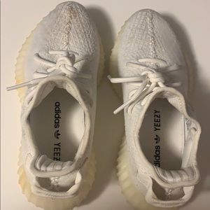 Yeezy boost 350 V2 size 4 comes with original box